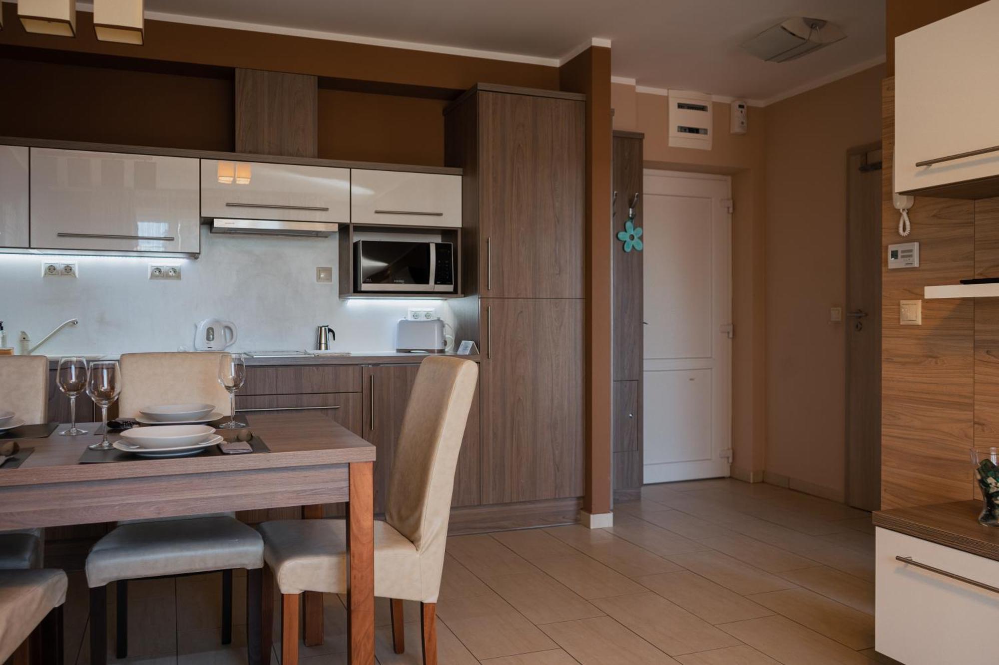 Zafír Apartmanház Sárvár Exteriér fotografie